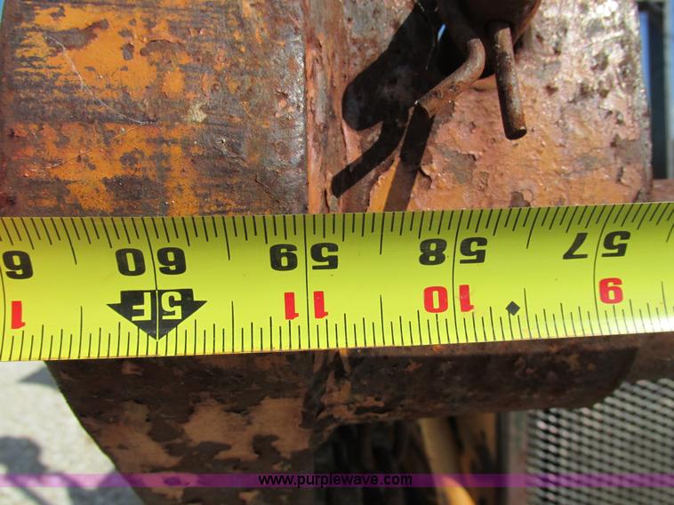 image for item AW9976 1972 Case 475 vibratory cable plow