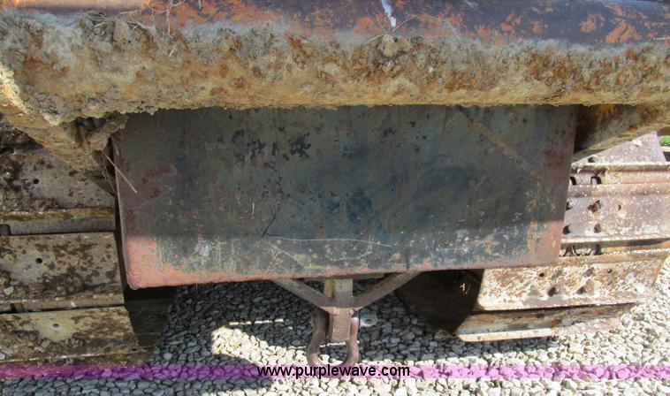 image for item AW9976 1972 Case 475 vibratory cable plow