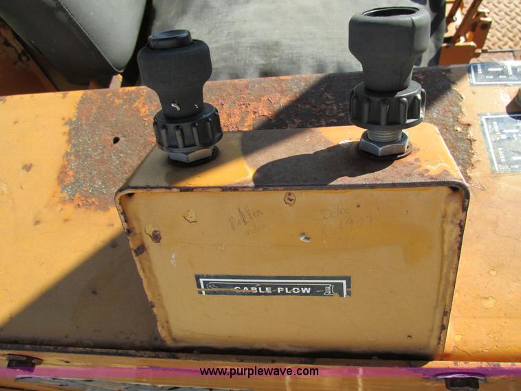 image for item AW9976 1972 Case 475 vibratory cable plow