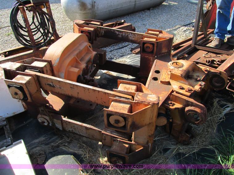 image for item AW9976 1972 Case 475 vibratory cable plow