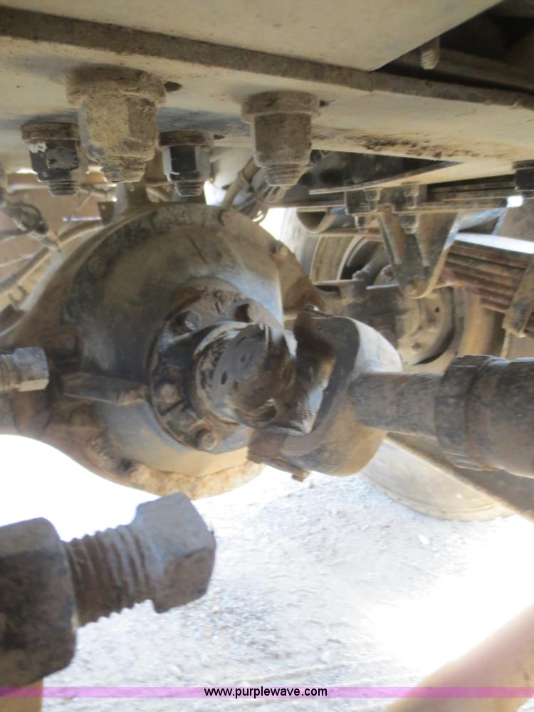 image for item D2136 2003 Kenworth T800 dump truck