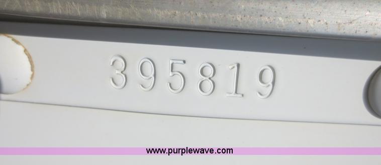 image for item D2136 2003 Kenworth T800 dump truck