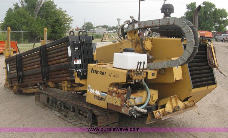 image for item E7818 2000 Vermeer D24X40A directional drill