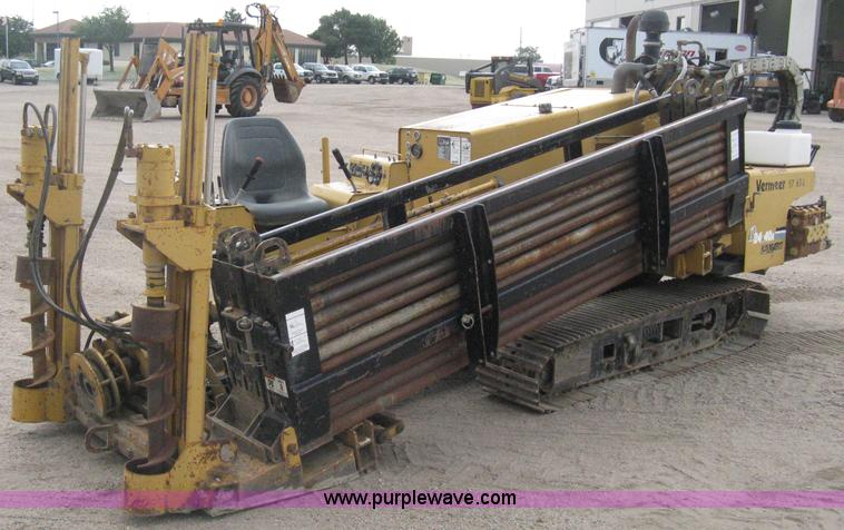 image for item E7818 2000 Vermeer D24X40A directional drill