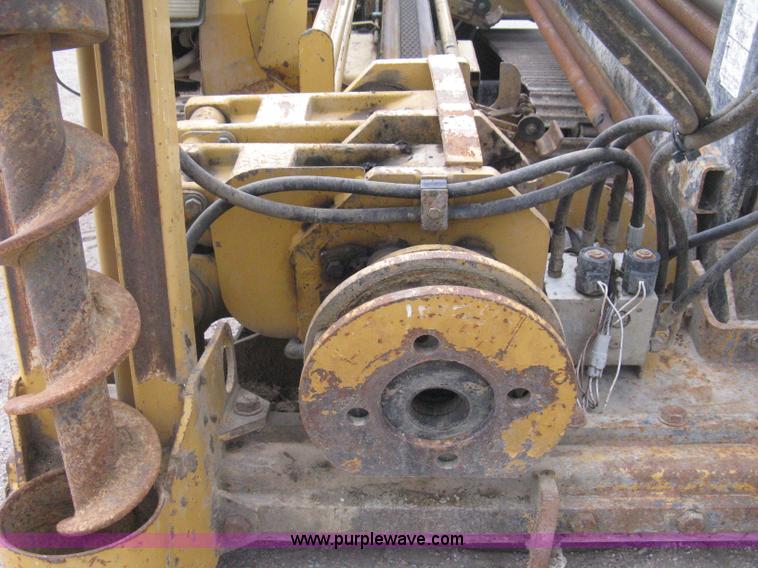 image for item E7818 2000 Vermeer D24X40A directional drill