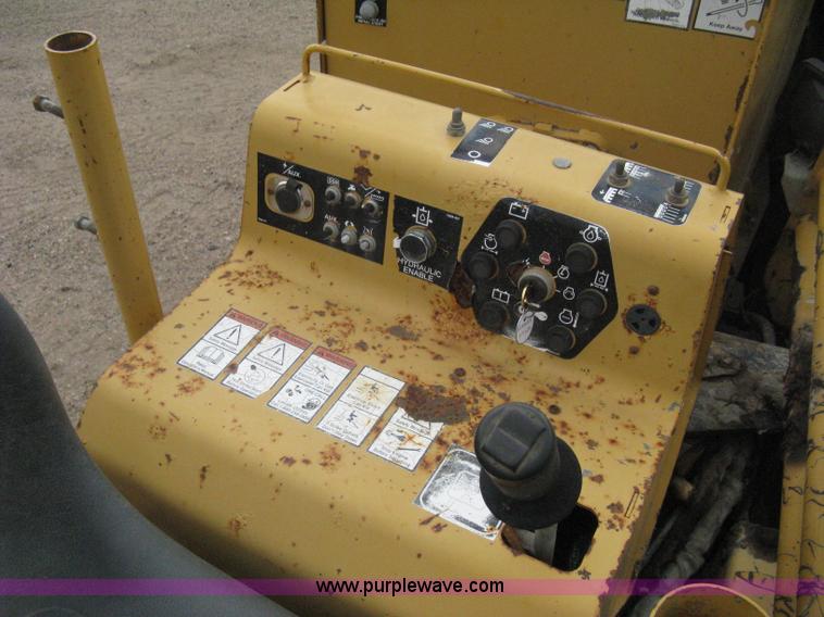 image for item E7818 2000 Vermeer D24X40A directional drill