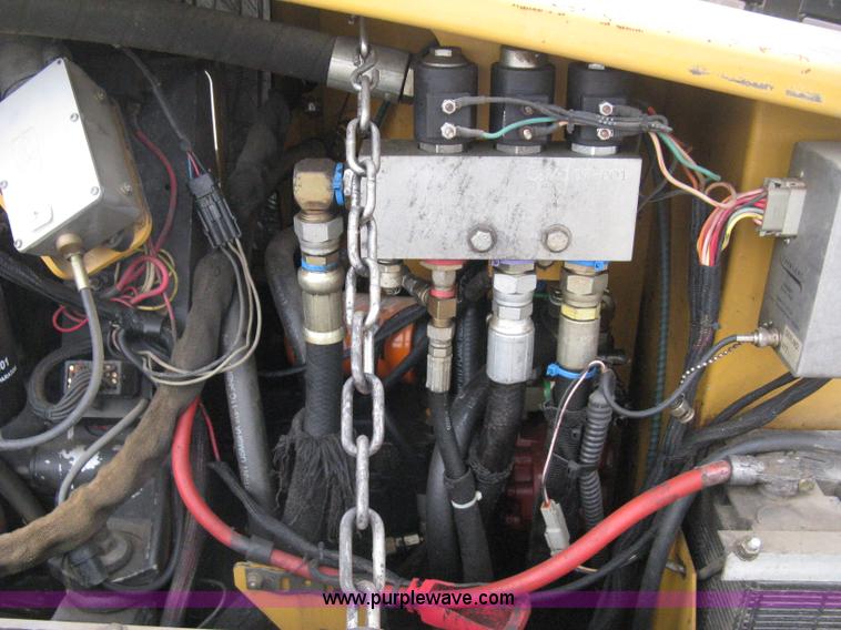 image for item E7818 2000 Vermeer D24X40A directional drill