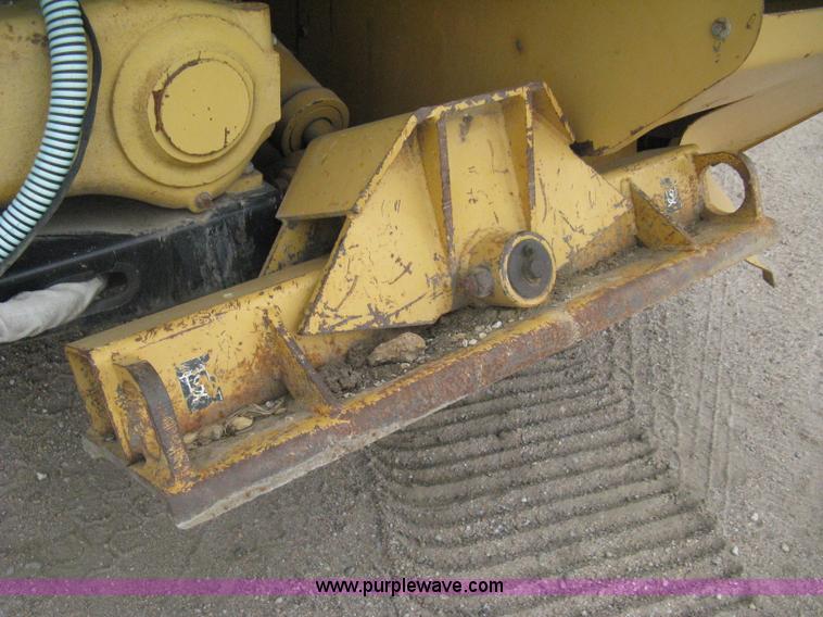 image for item E7818 2000 Vermeer D24X40A directional drill