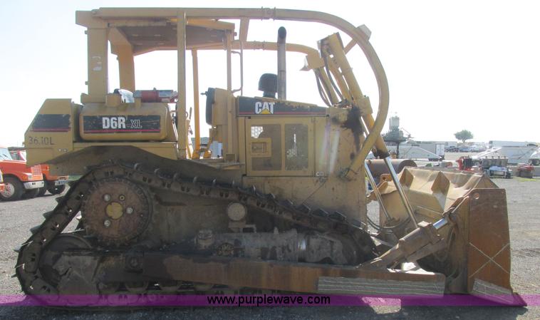 image for item E7834 1996 Caterpillar D6R XL dozer