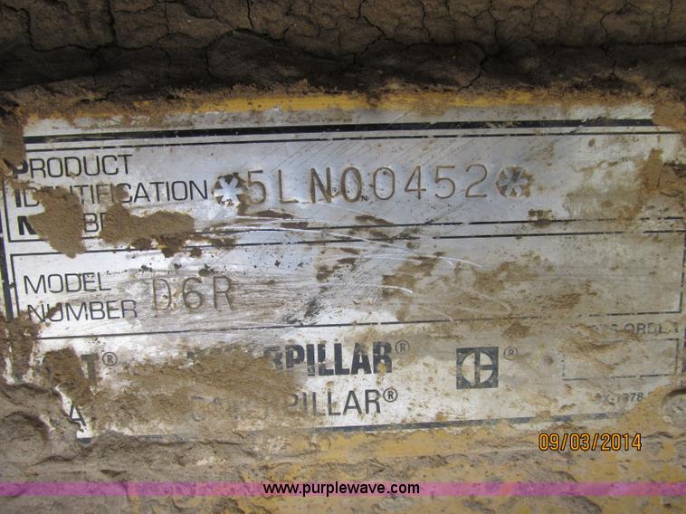 image for item E7834 1996 Caterpillar D6R XL dozer