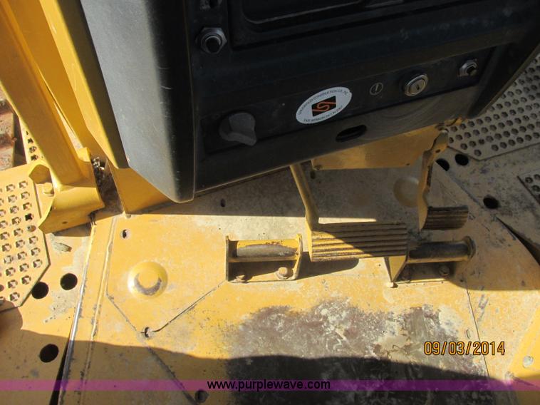 image for item E7834 1996 Caterpillar D6R XL dozer