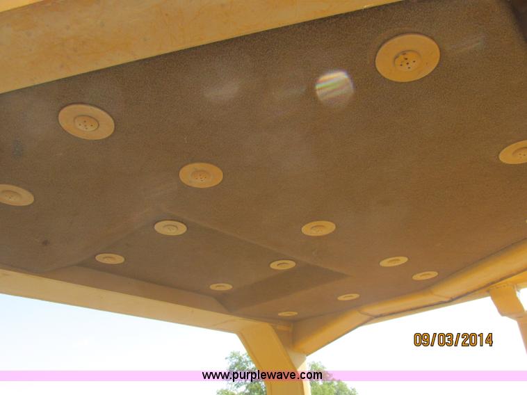 image for item E7834 1996 Caterpillar D6R XL dozer