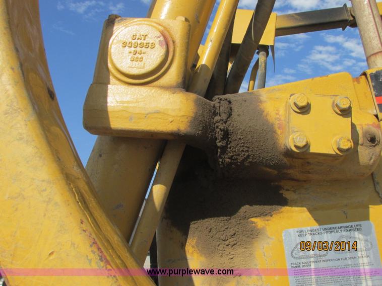 image for item E7834 1996 Caterpillar D6R XL dozer