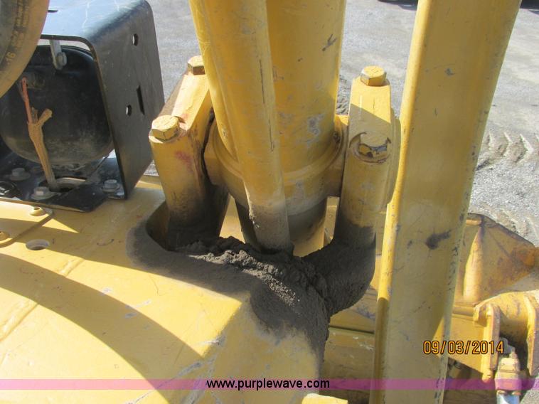 image for item E7834 1996 Caterpillar D6R XL dozer