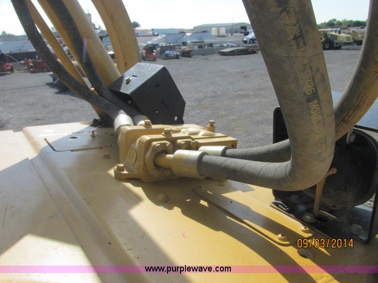 image for item E7834 1996 Caterpillar D6R XL dozer