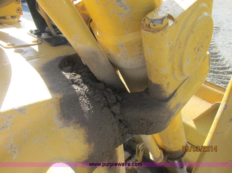 image for item E7834 1996 Caterpillar D6R XL dozer