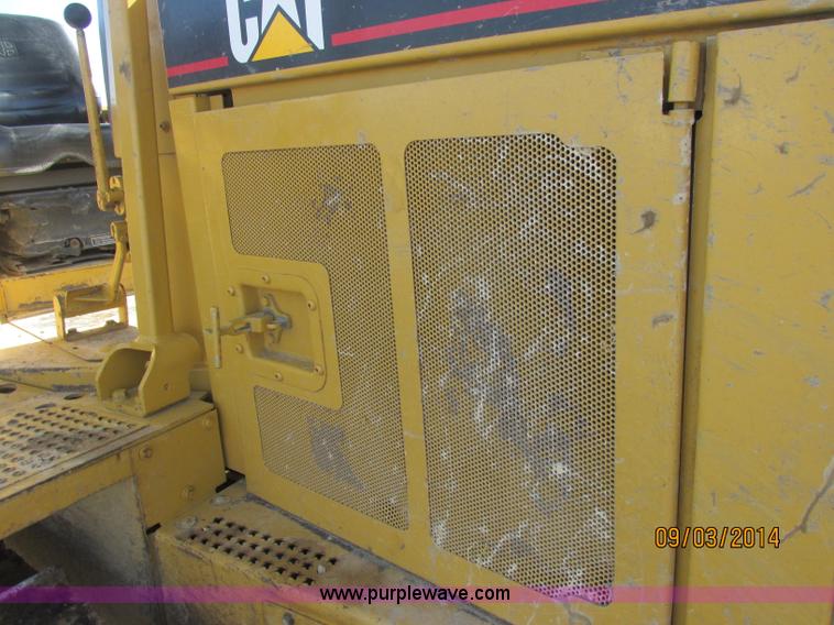 image for item E7834 1996 Caterpillar D6R XL dozer
