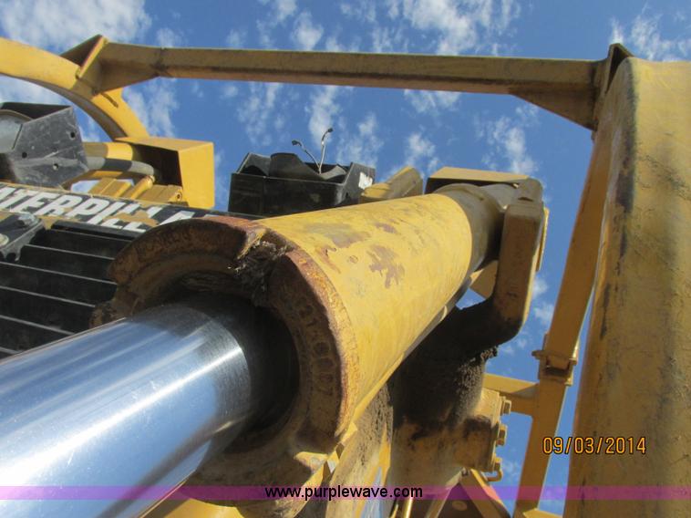 image for item E7834 1996 Caterpillar D6R XL dozer