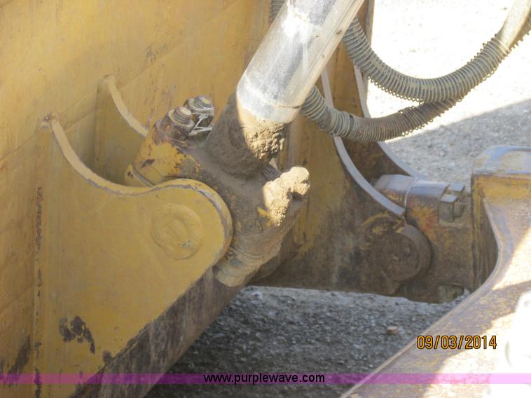 image for item E7834 1996 Caterpillar D6R XL dozer