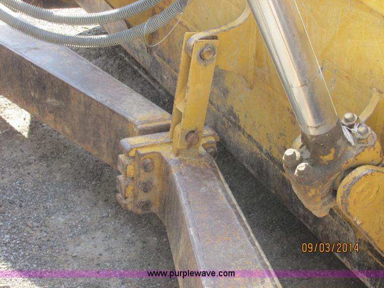 image for item E7834 1996 Caterpillar D6R XL dozer