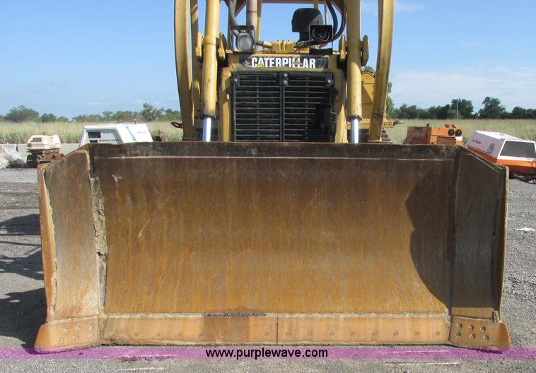 image for item E7834 1996 Caterpillar D6R XL dozer