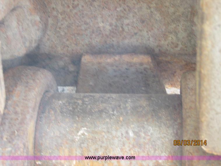 image for item E7834 1996 Caterpillar D6R XL dozer