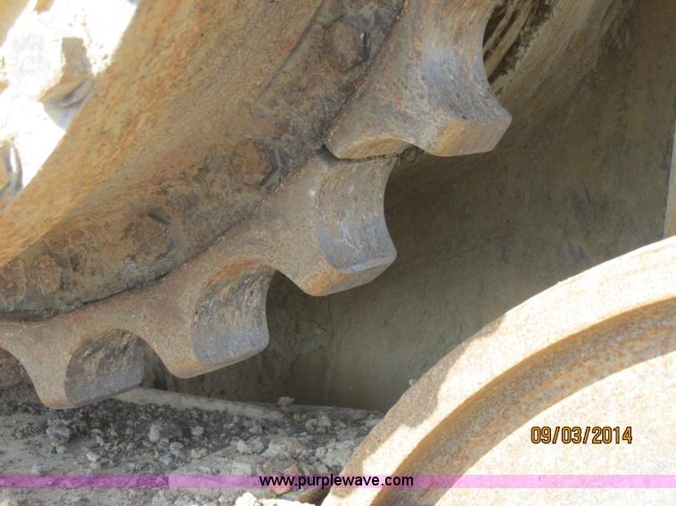 image for item E7834 1996 Caterpillar D6R XL dozer