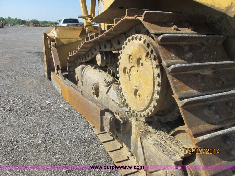 image for item E7834 1996 Caterpillar D6R XL dozer
