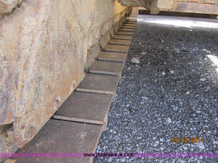 image for item E7834 1996 Caterpillar D6R XL dozer