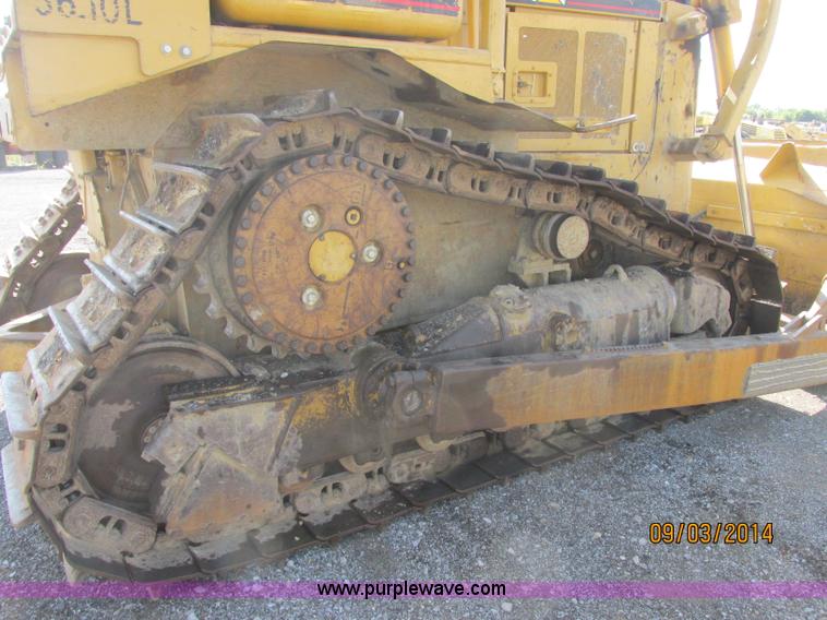 image for item E7834 1996 Caterpillar D6R XL dozer