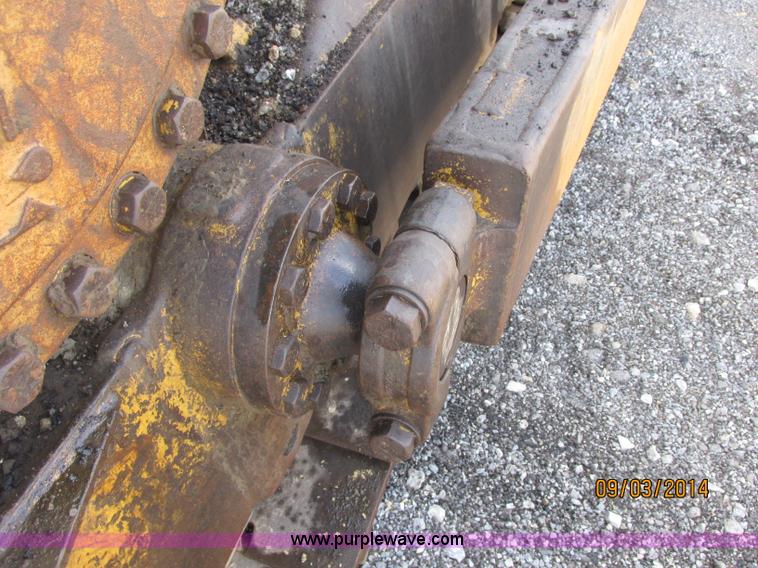 image for item E7834 1996 Caterpillar D6R XL dozer