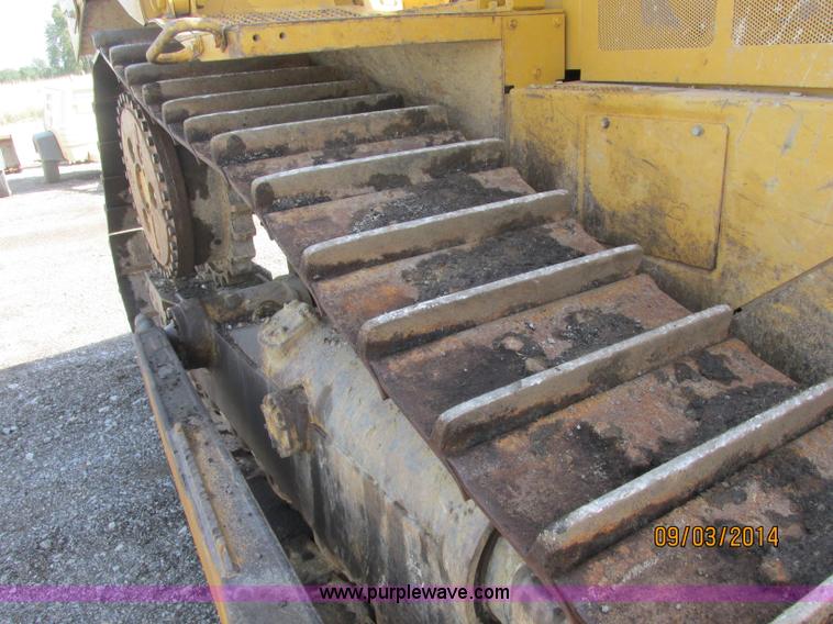 image for item E7834 1996 Caterpillar D6R XL dozer