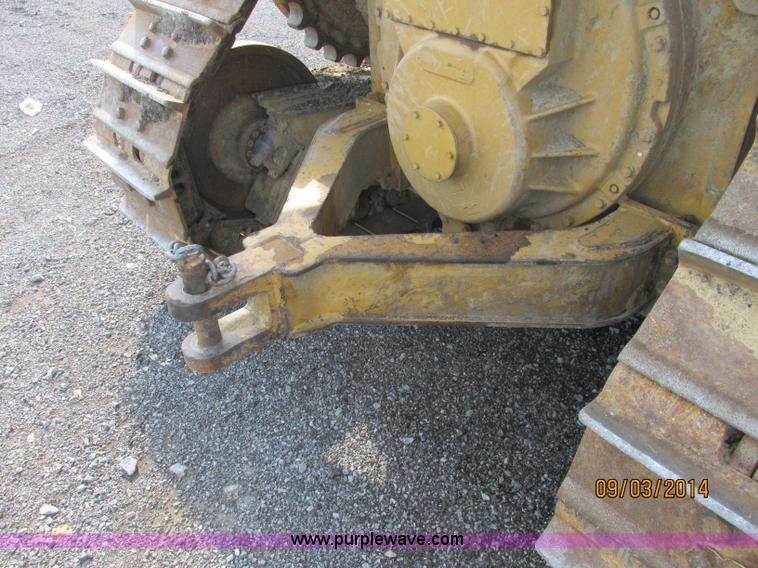 image for item E7834 1996 Caterpillar D6R XL dozer