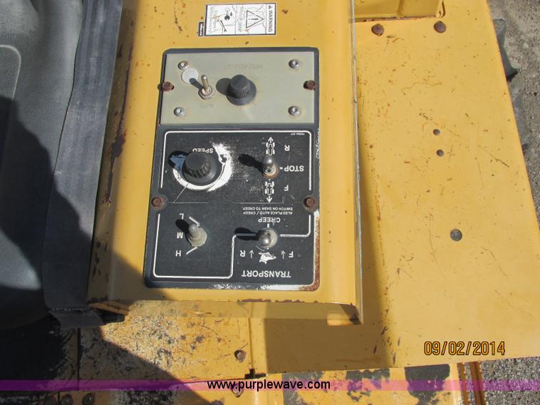 image for item E7861 2000 Vermeer V8550A rock saw