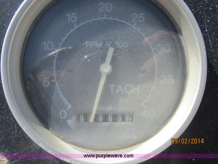 image for item E7861 2000 Vermeer V8550A rock saw