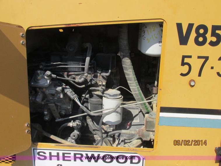 image for item E7861 2000 Vermeer V8550A rock saw