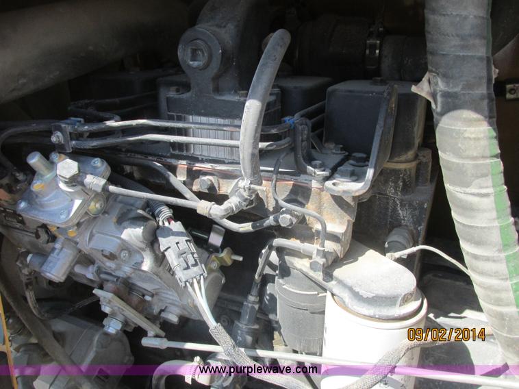 image for item E7861 2000 Vermeer V8550A rock saw