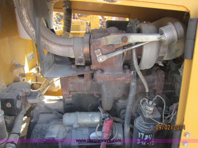 image for item E7861 2000 Vermeer V8550A rock saw