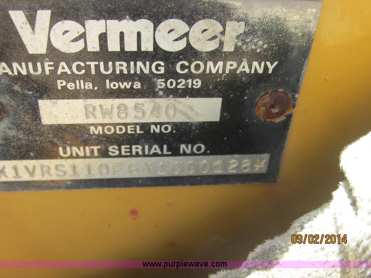 image for item E7861 2000 Vermeer V8550A rock saw