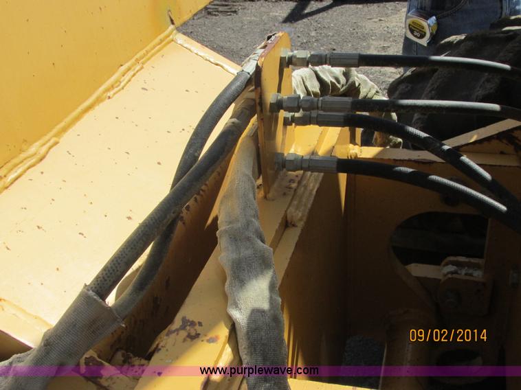 image for item E7861 2000 Vermeer V8550A rock saw