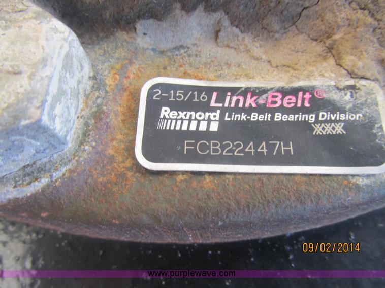 image for item E7861 2000 Vermeer V8550A rock saw