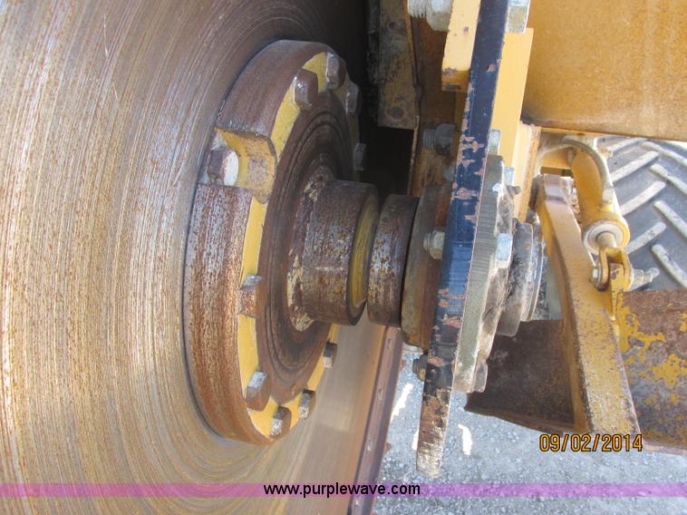 image for item E7861 2000 Vermeer V8550A rock saw