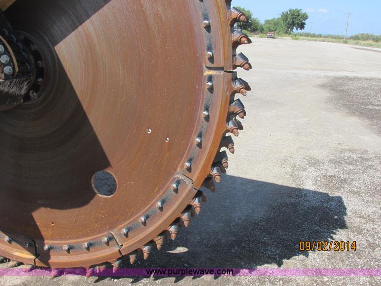 image for item E7861 2000 Vermeer V8550A rock saw