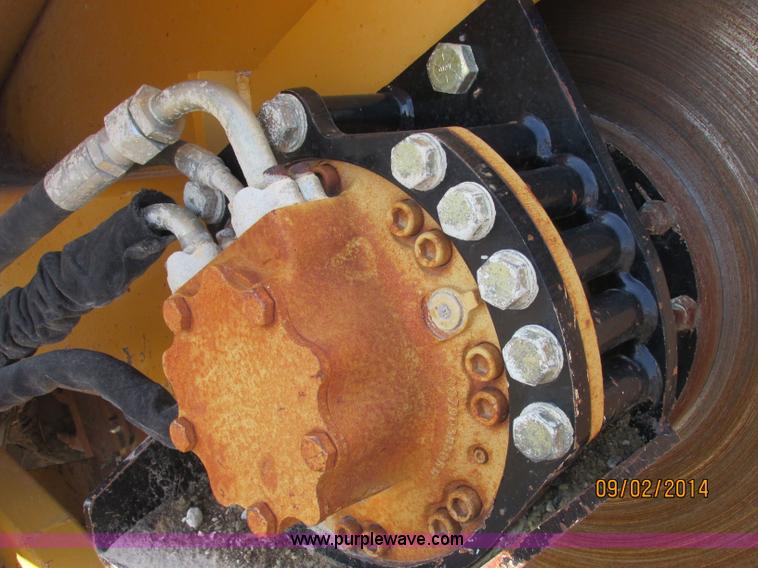 image for item E7861 2000 Vermeer V8550A rock saw