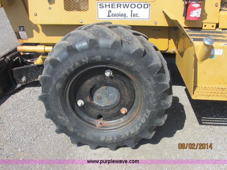 image for item E7861 2000 Vermeer V8550A rock saw