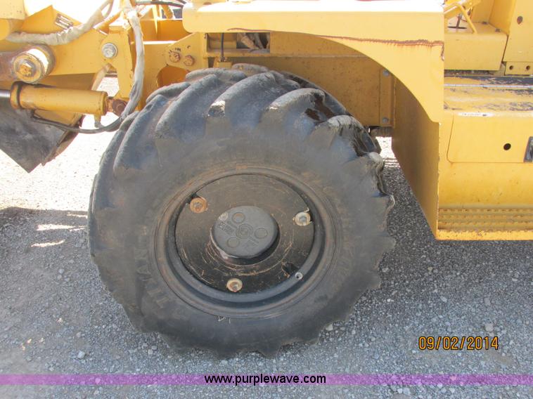 image for item E7861 2000 Vermeer V8550A rock saw