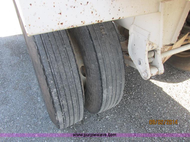 image for item E7862 2007 CPS SBD-240 bottom dump trailer