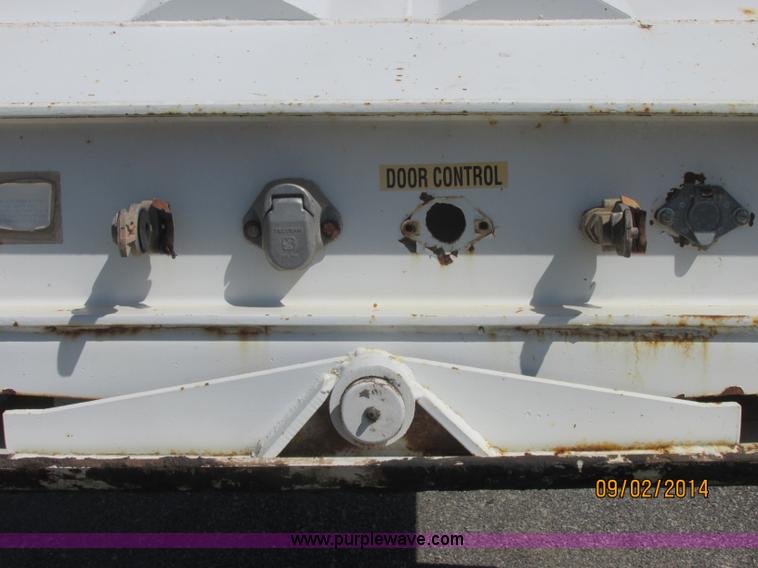 image for item E7863 2007 CPS SBD-240 bottom dump trailer