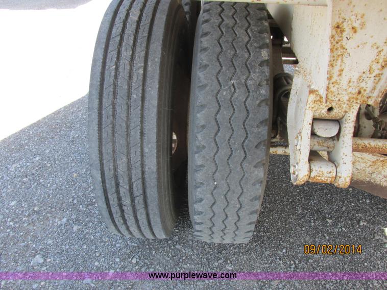 image for item E7863 2007 CPS SBD-240 bottom dump trailer