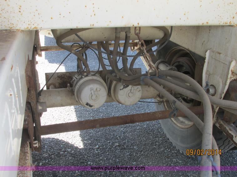 image for item E7863 2007 CPS SBD-240 bottom dump trailer